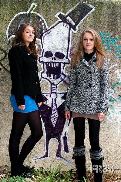 Clotilde et Romane.JPG - Seances ruines et Tags